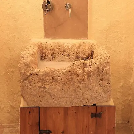 La Neviera Nei Sassi *